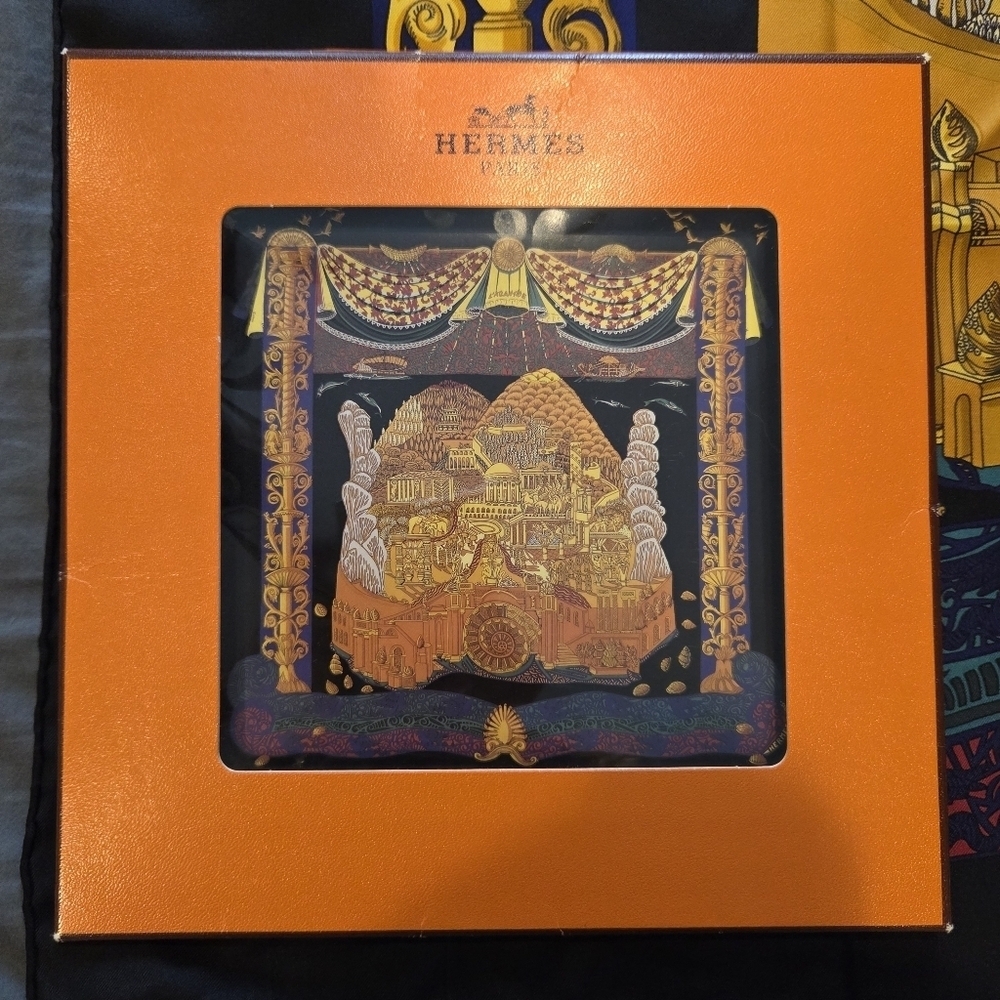 Hermes L'Atlantide 100% Silk Scarf Blacm Gold 90cm Grand Carre Pristine